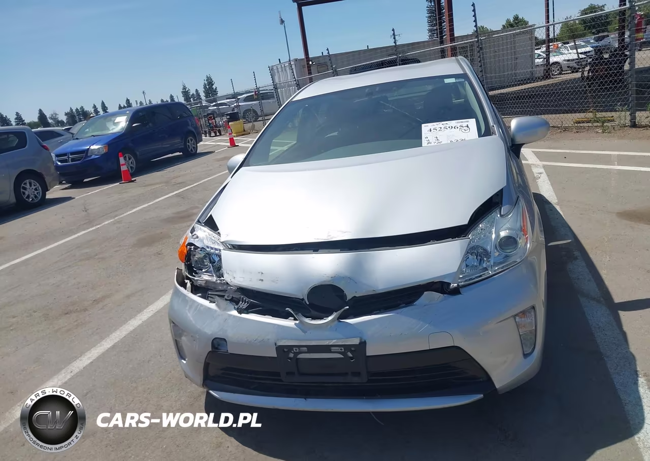 2015 Toyota Prius Two VIN:JTDKN3DU4F0458223 - 13