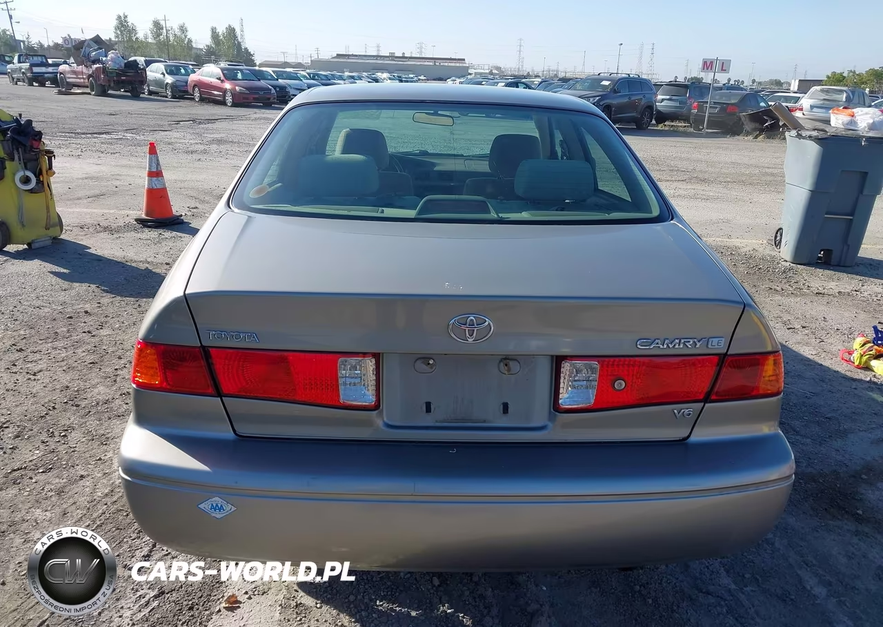 2000 Toyota Camry Le V6 VIN:JT2BF28K8Y0240166 - 16