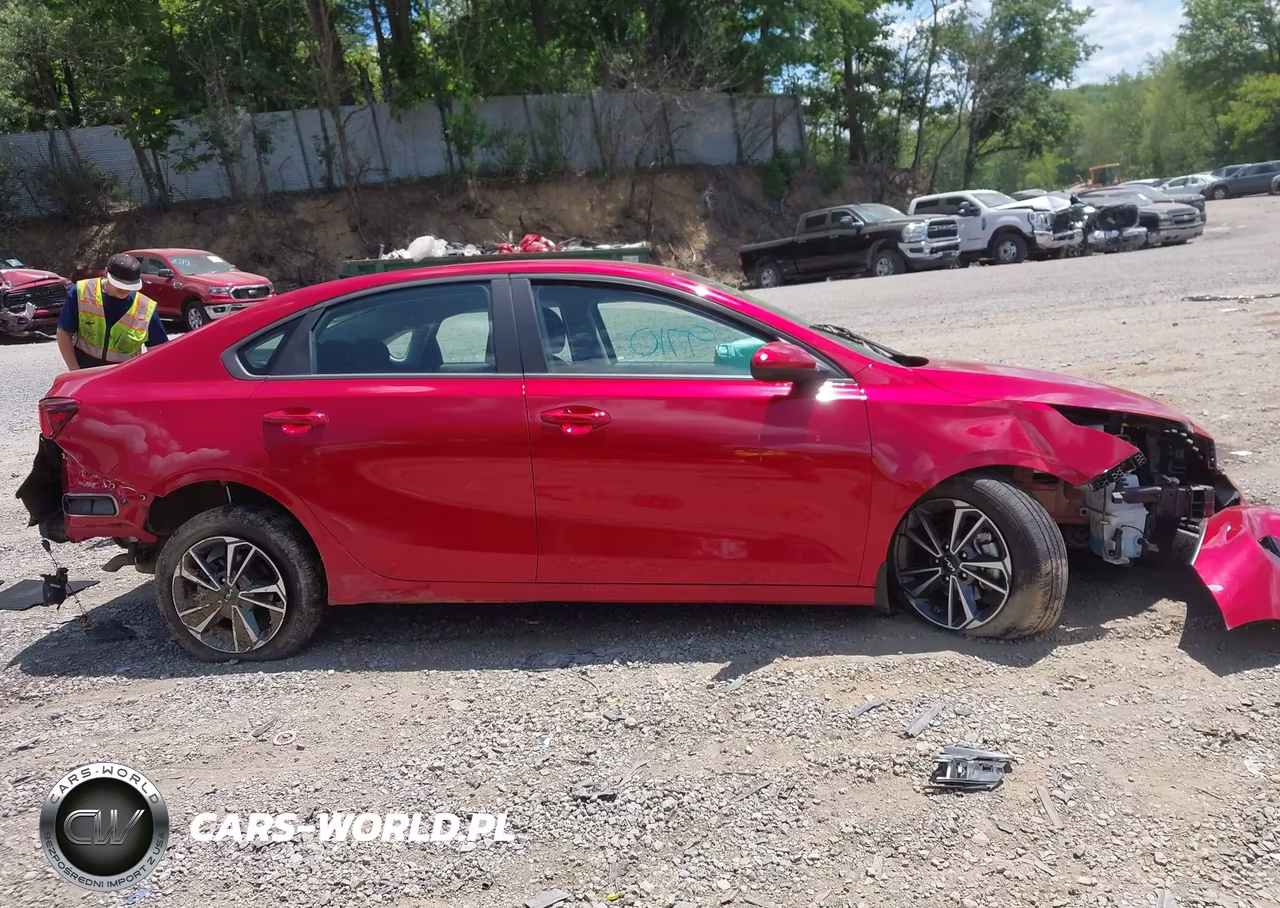 2024 Kia Forte Lxs VIN:3KPF24AD1RE753554 - 13