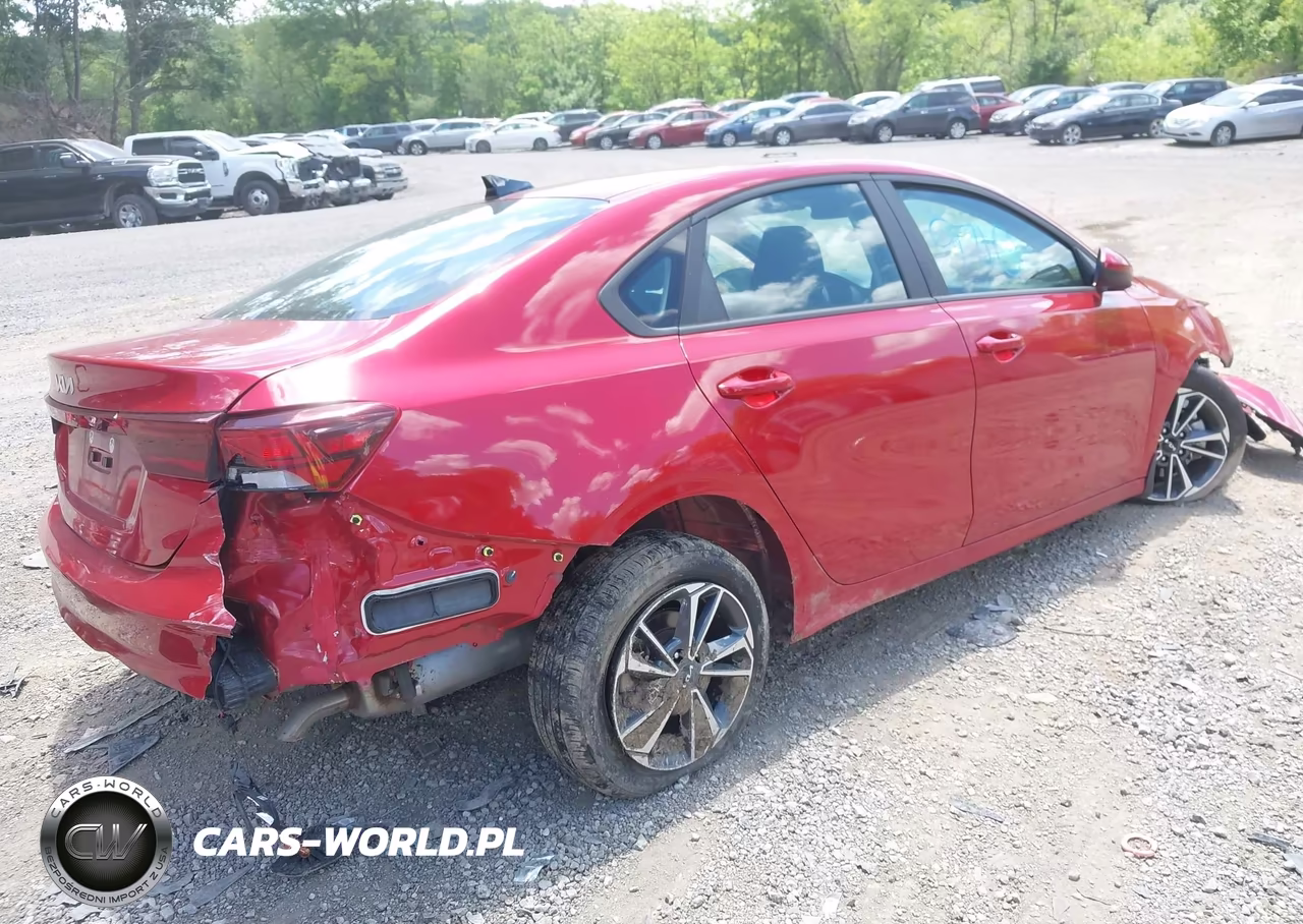 2024 Kia Forte Lxs VIN:3KPF24AD1RE753554 - 4