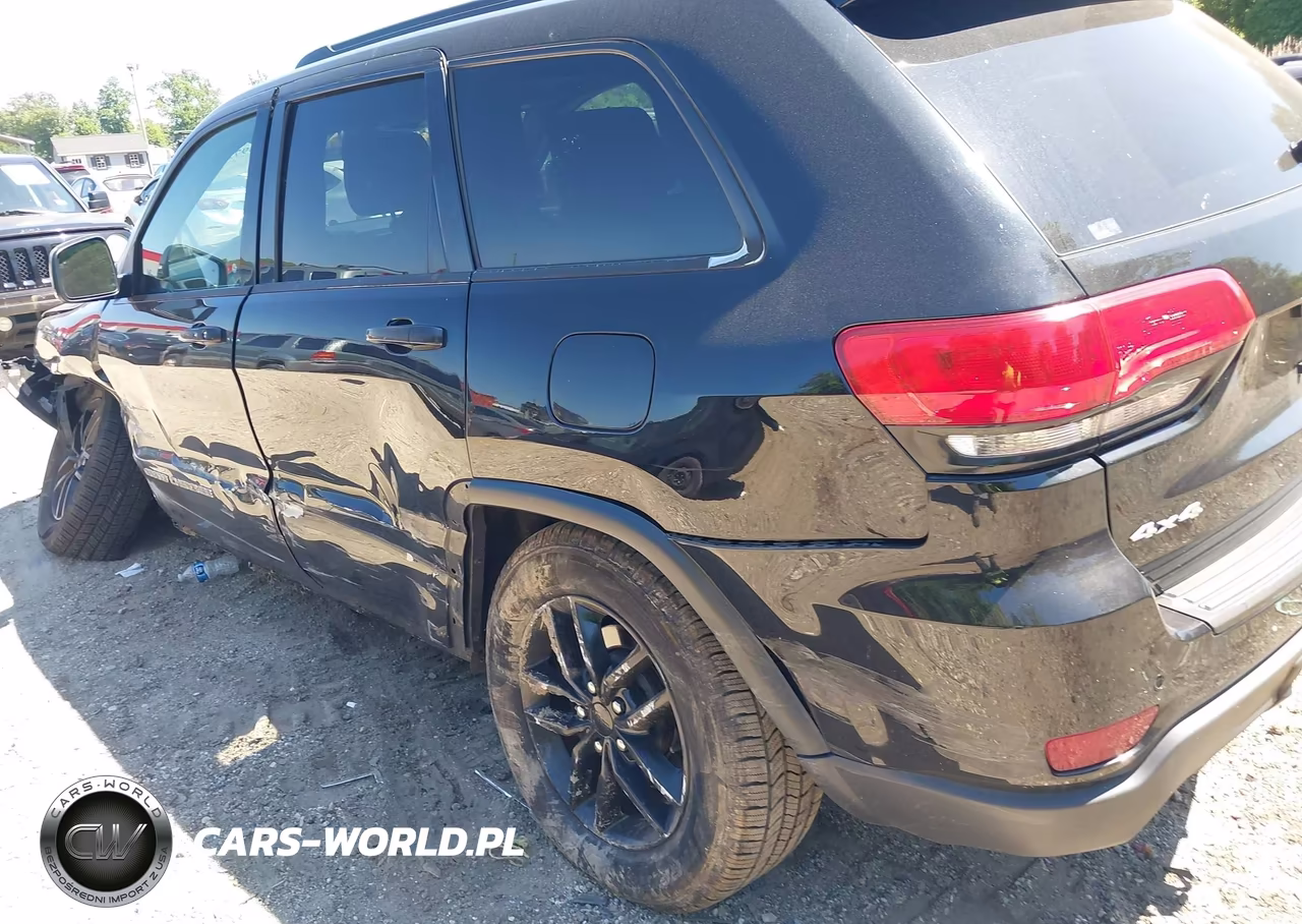 2017 Jeep Grand Cherokee Limited 4X4 VIN:1C4RJFBTXHC769159 - 18