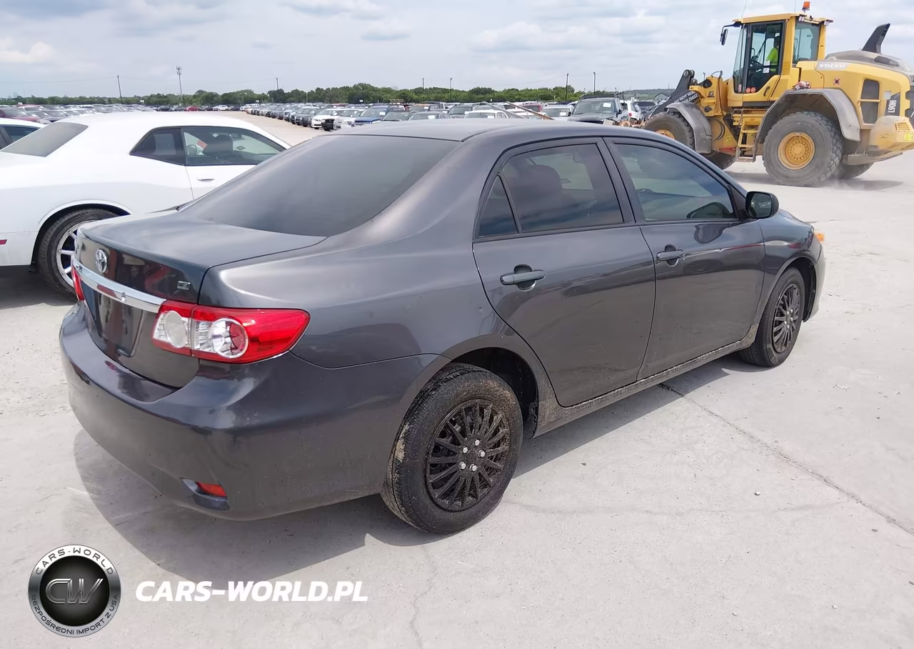 2011 Toyota Corolla Le VIN:JTDBU4EE1BJ088661 - 4