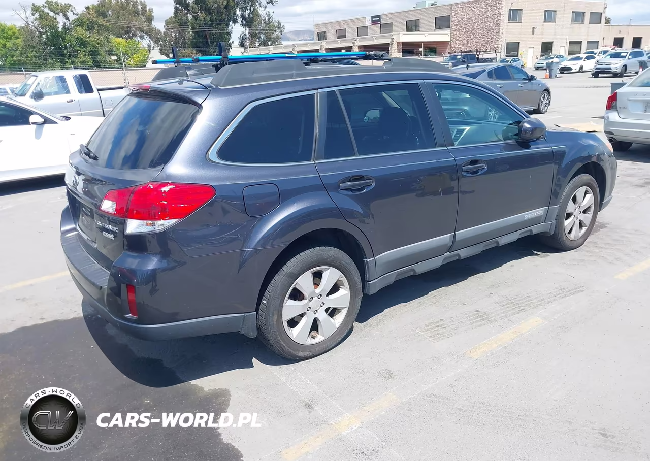 2011 Subaru Outback 2.5I Premium VIN:4S4BRBFC2B3345765 - 4