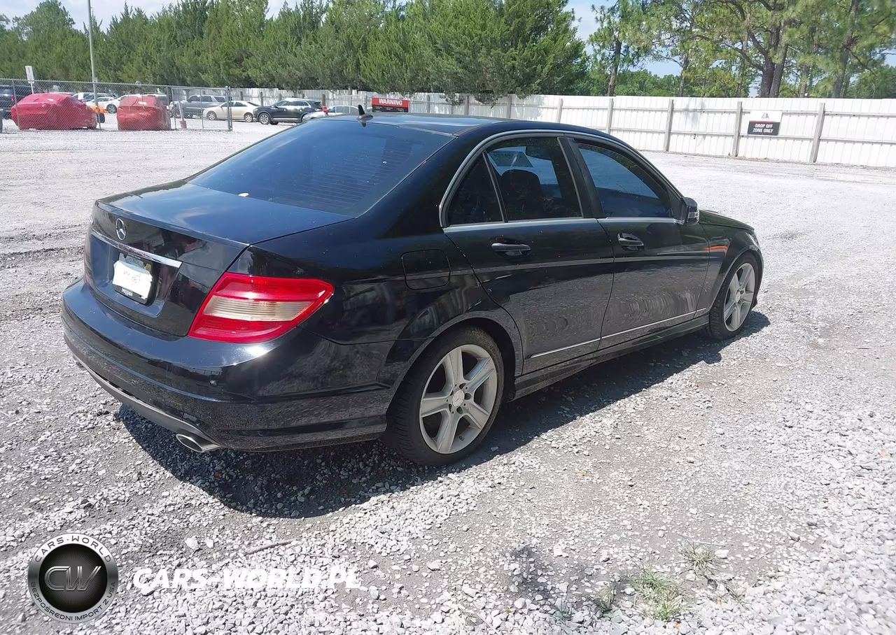 2011 Mercedes-Benz C 300 Luxury-Sport VIN:WDDGF5EB5BR155989 - 4