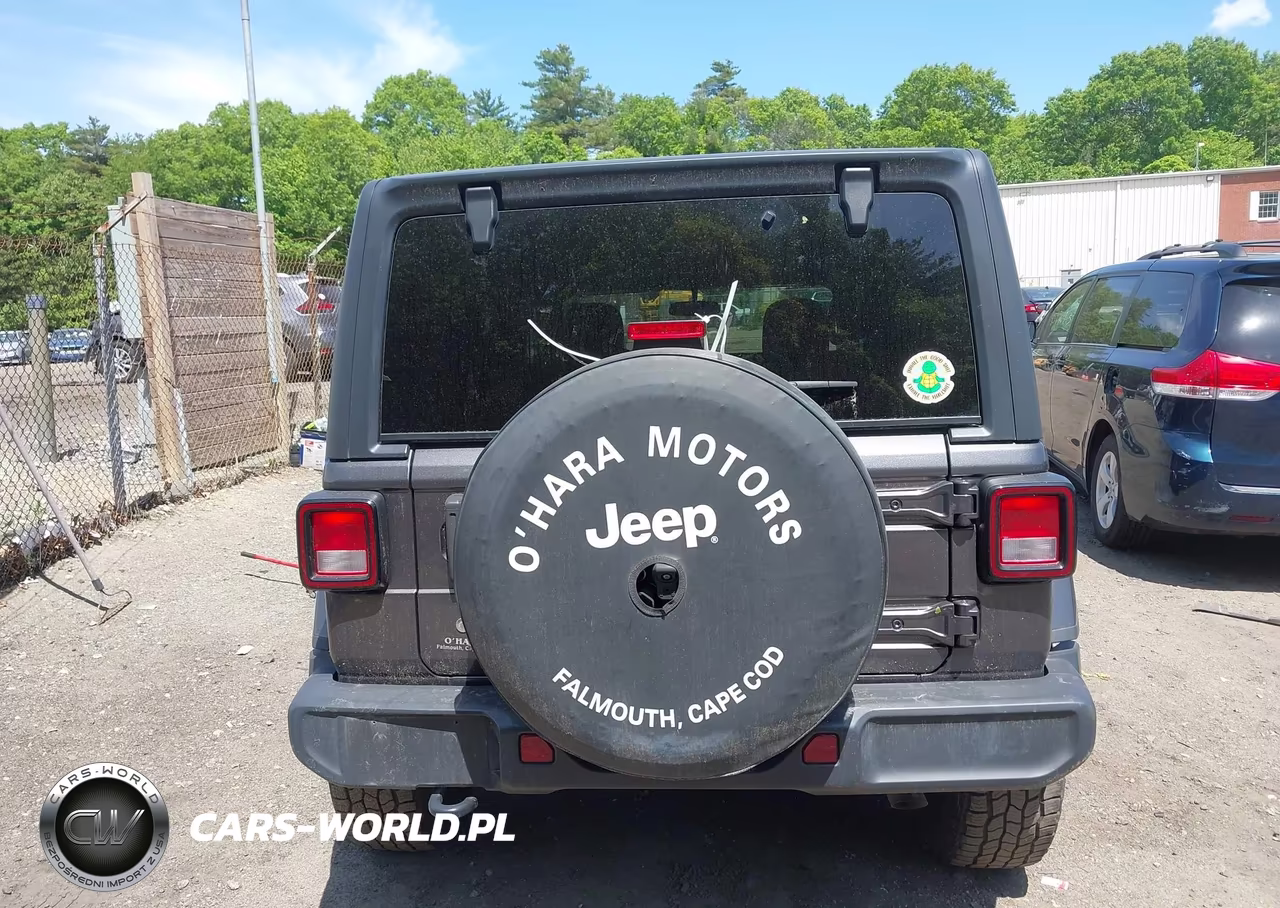 2018 Jeep Wrangler Unlimited Sahara 4X4 VIN:1C4HJXEG2JW240308 - 15