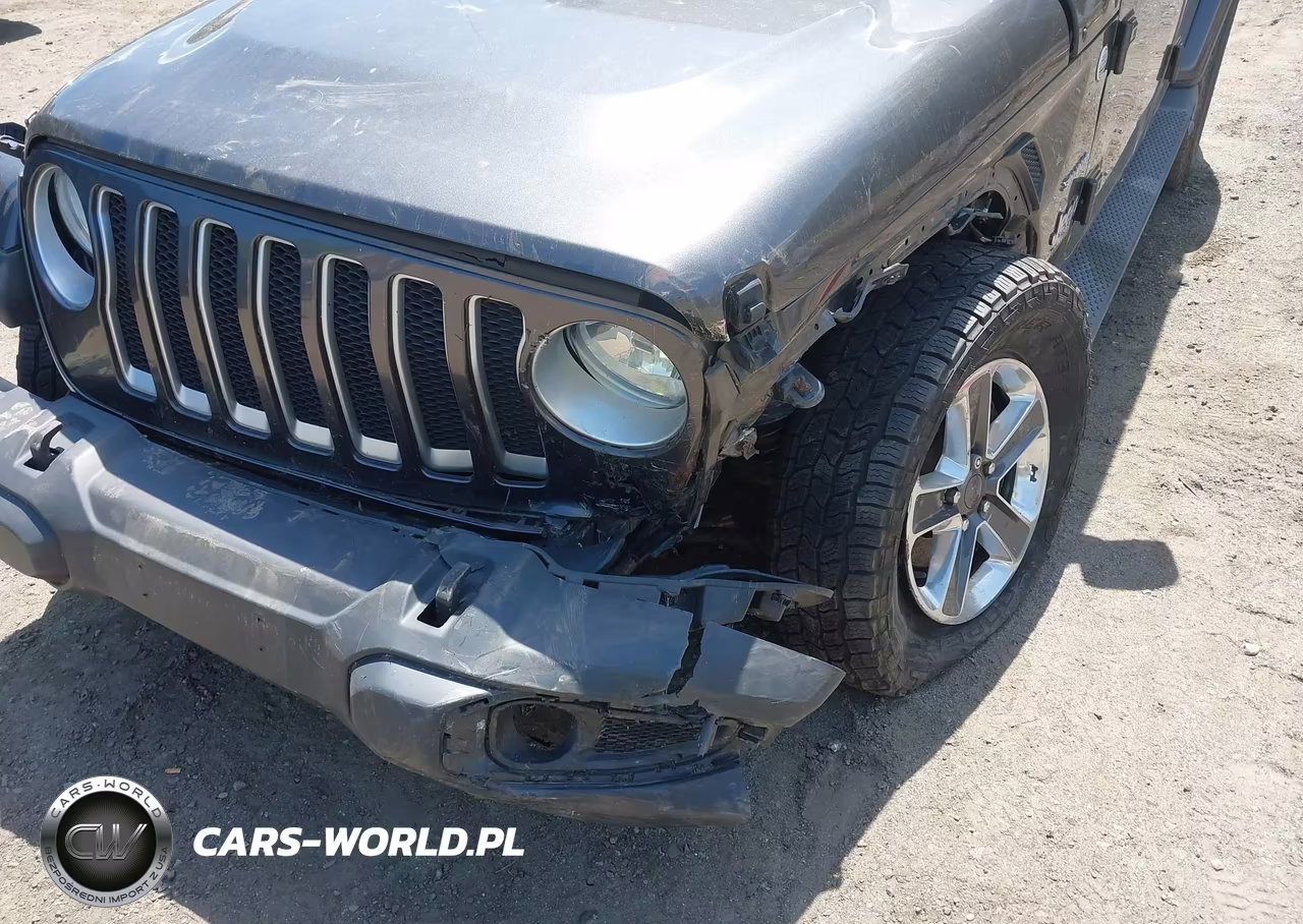 2018 Jeep Wrangler Unlimited Sahara 4X4 VIN:1C4HJXEG2JW240308 - 6