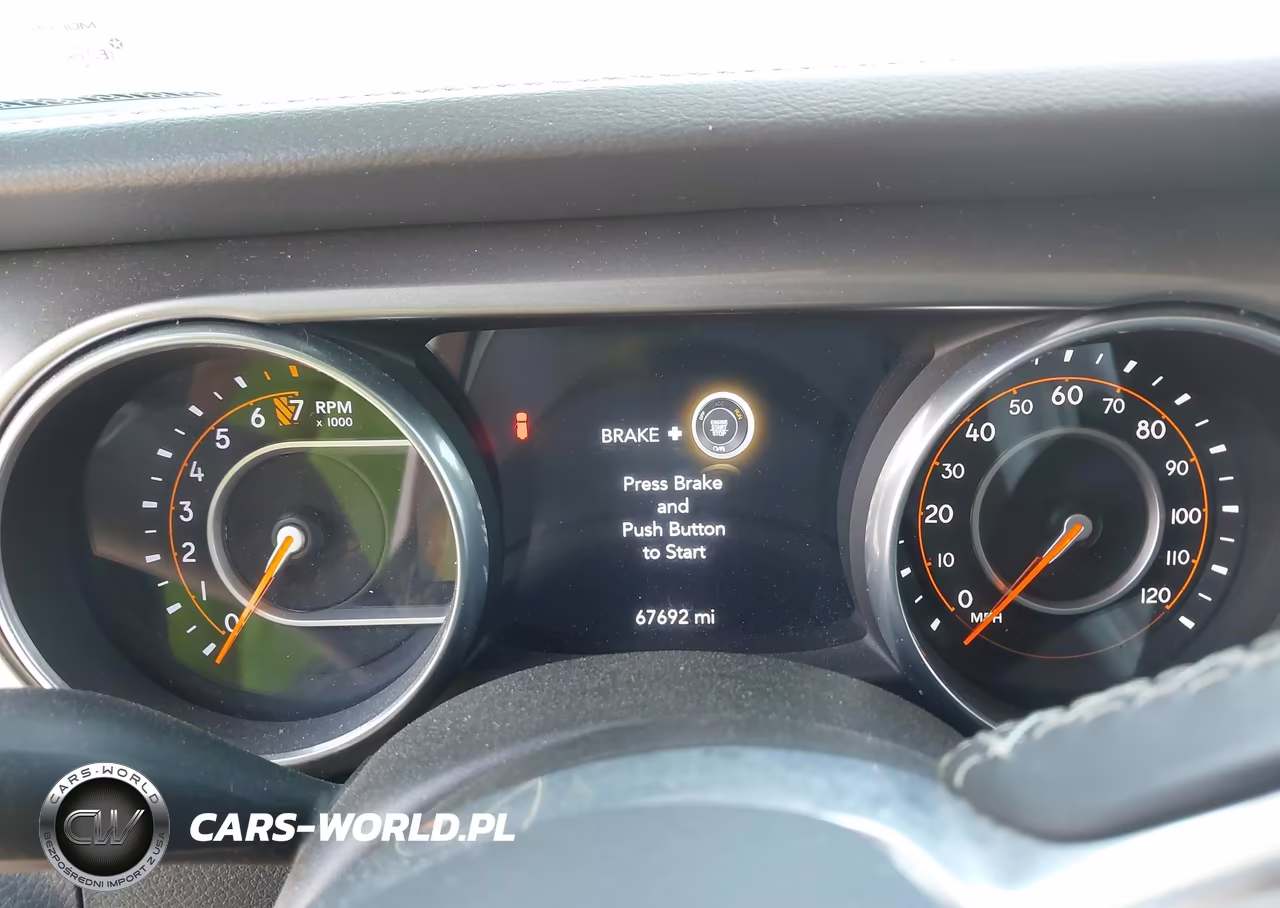 2018 Jeep Wrangler Unlimited Sahara 4X4 VIN:1C4HJXEG2JW240308 - 7