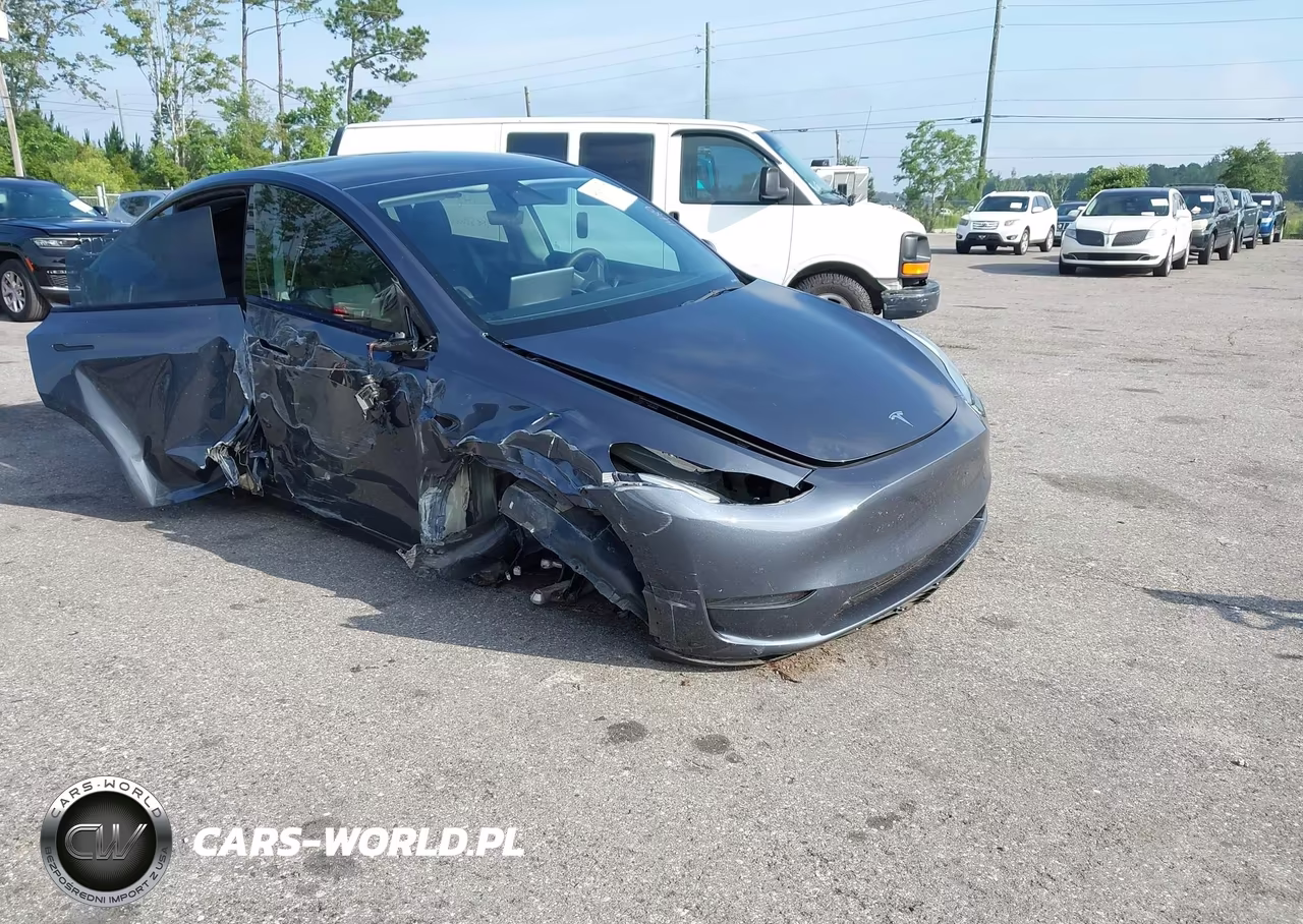 2023 Tesla Model Y – zdjęcie 1 z 18