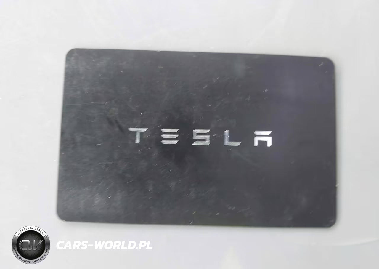 2023 Tesla Model Y VIN:7SAYGDEE9PA032855 - 11
