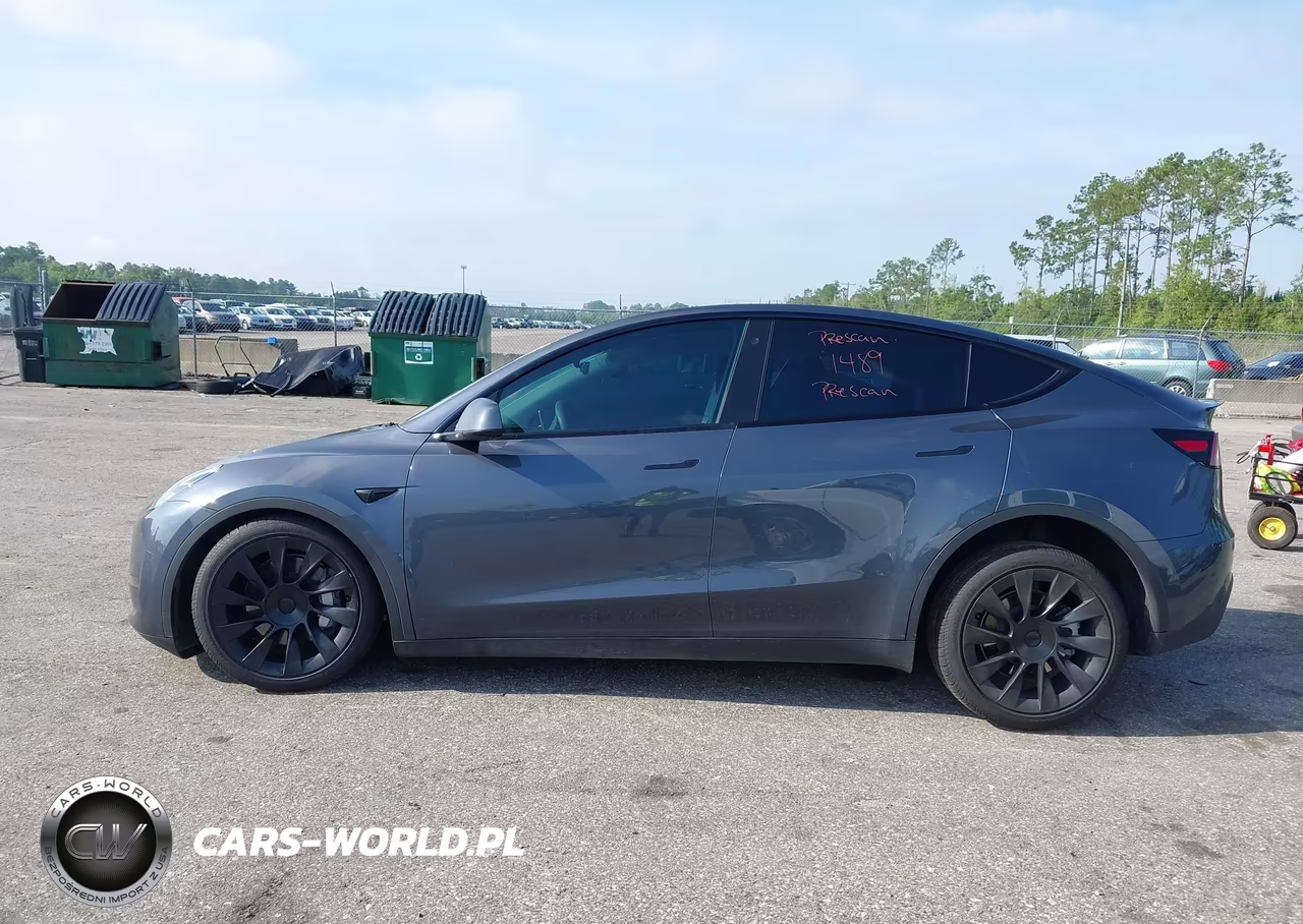 2023 Tesla Model Y VIN:7SAYGDEE9PA032855 - 14