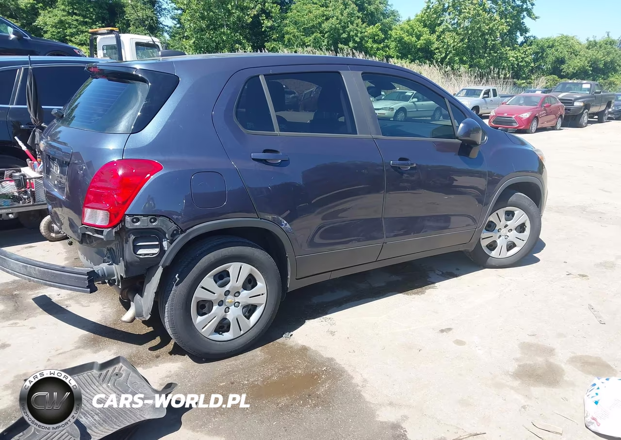2018 Chevrolet Trax Ls VIN:3GNCJKSB3JL209278 - 4