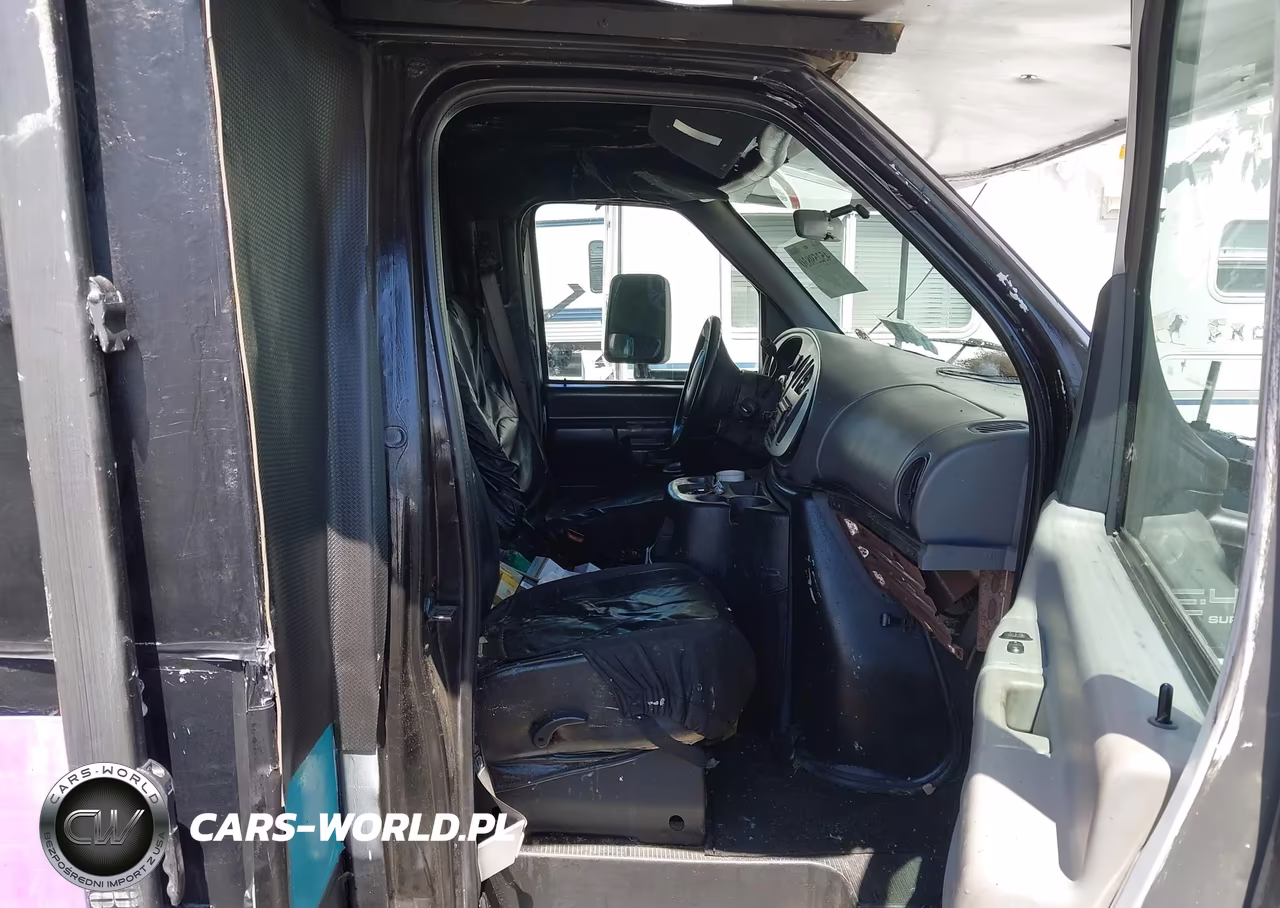 2000 Ford Econoline E450 Super Duty Cutwy Van VIN:1FDXE45S1YHA89149 - 5