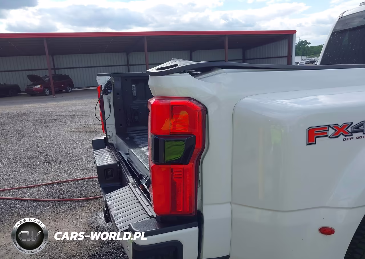 2024 Ford F-450 Platinum VIN:1FT8W4DMXREE74186 - 17