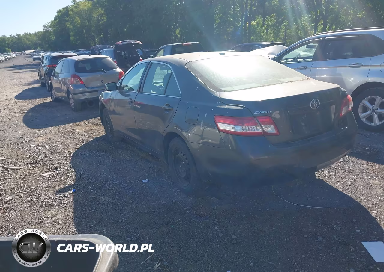 2011 Toyota Camry Le VIN:4T1BF3EKXBU679463 - 3