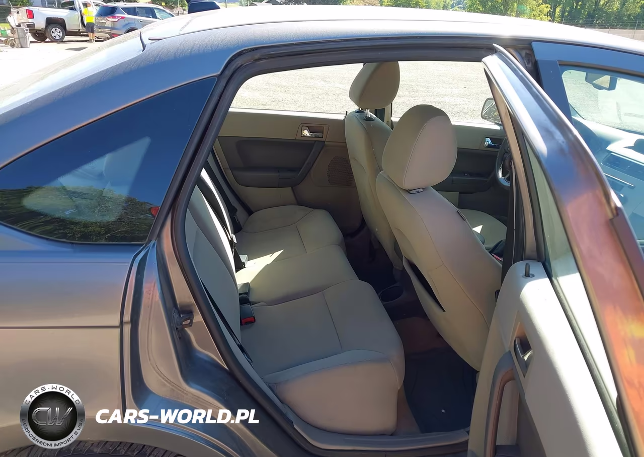 2010 Ford Focus Ses VIN:1FAHP3GN0AW222799 - 8