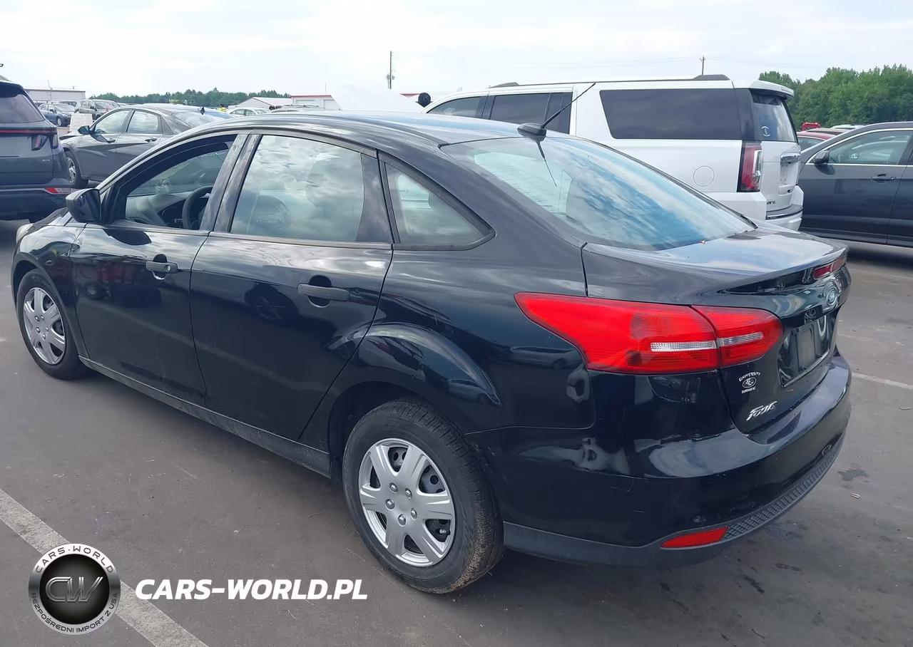 2017 Ford Focus S VIN:1FADP3E27HL251672 - 3