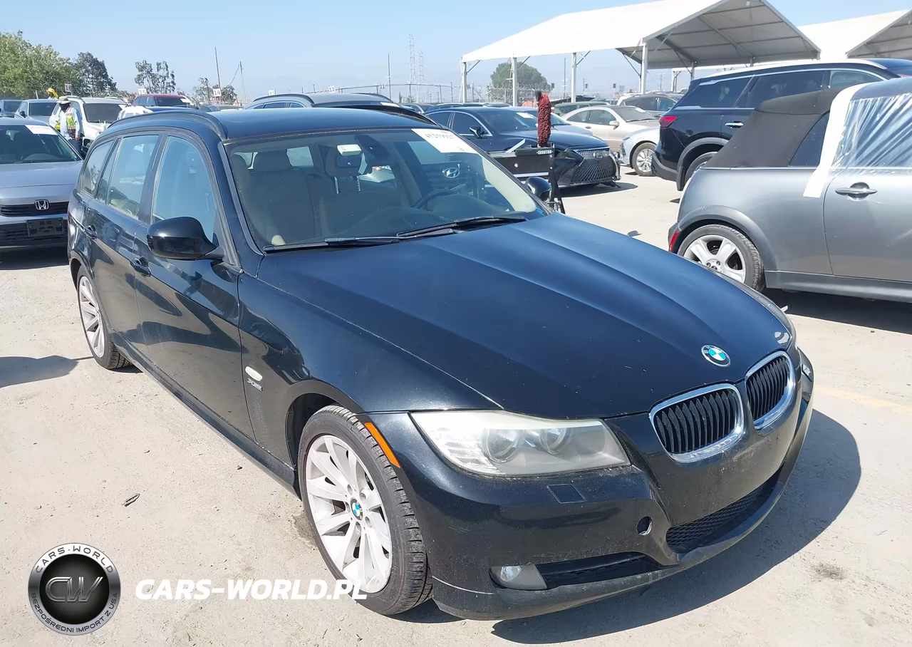 2011 BMW 328I xDrive – zdjęcie 1 z 11