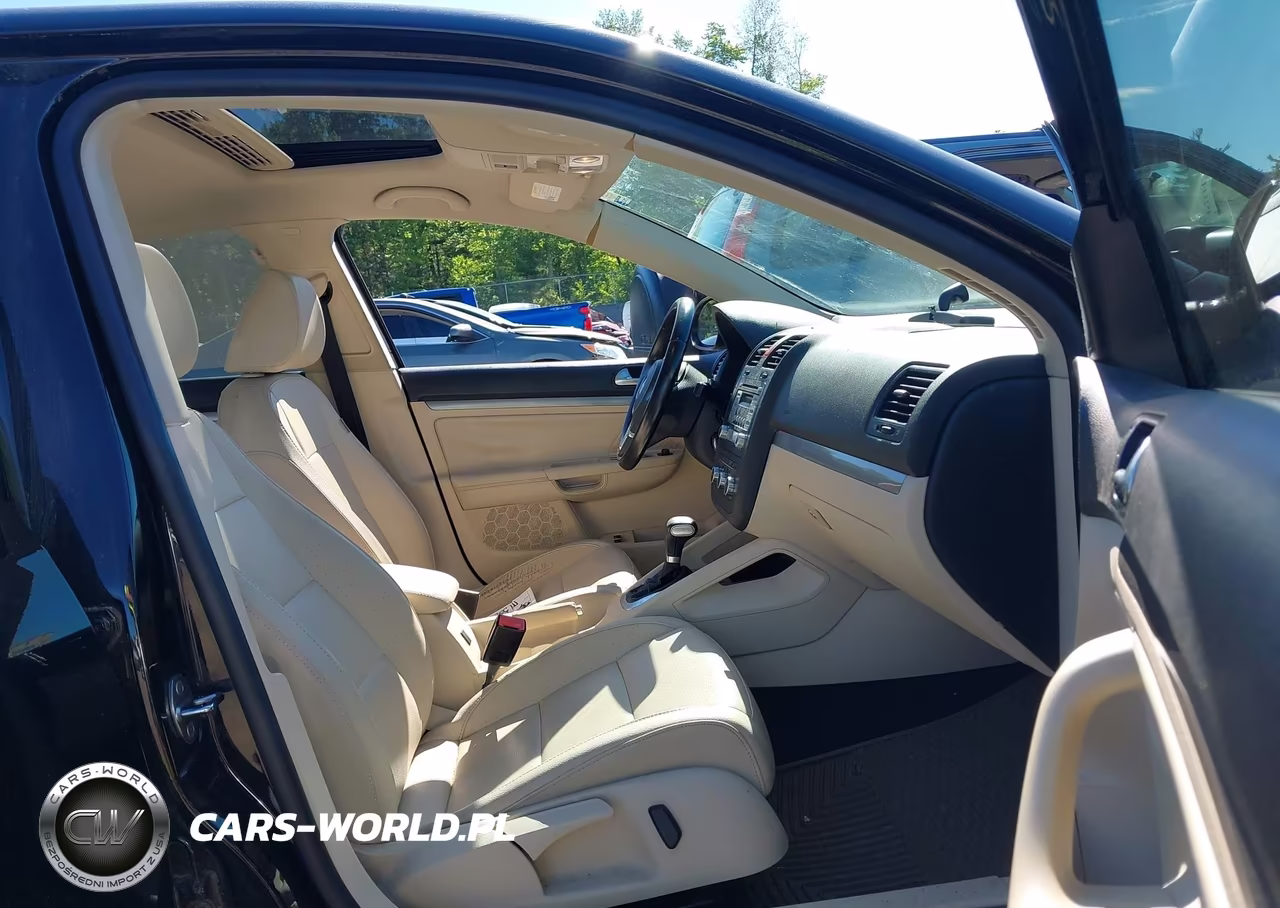 2010 Volkswagen Jetta Limited Edition VIN:3VWRZ7AJ0AM105355 - 5