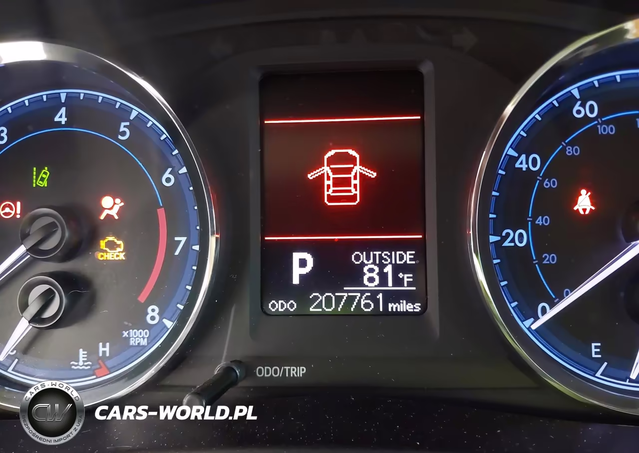 2018 Toyota Corolla Le VIN:5YFBURHE7JP836056 - 15