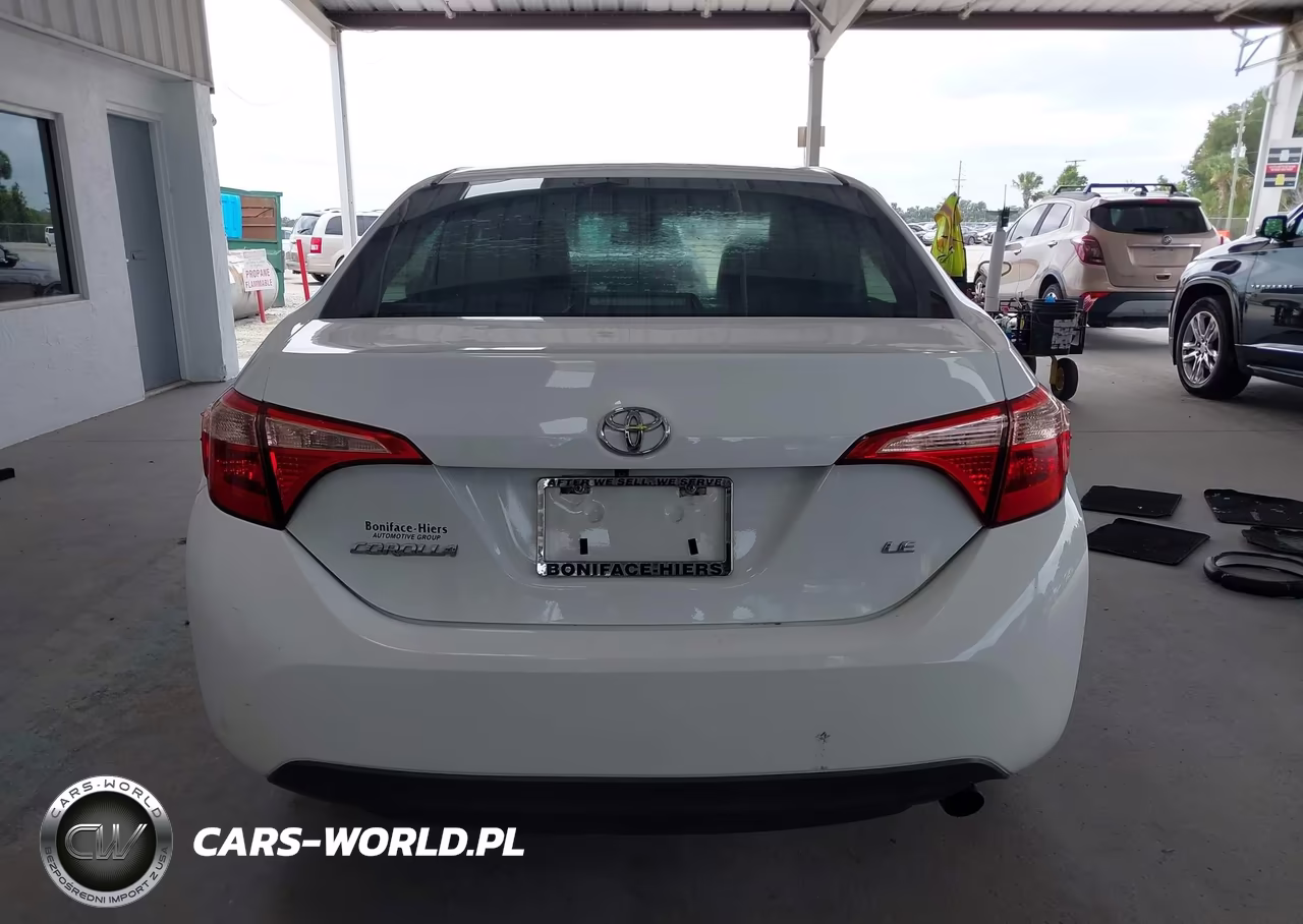 2018 Toyota Corolla Le VIN:5YFBURHE7JP836056 - 16