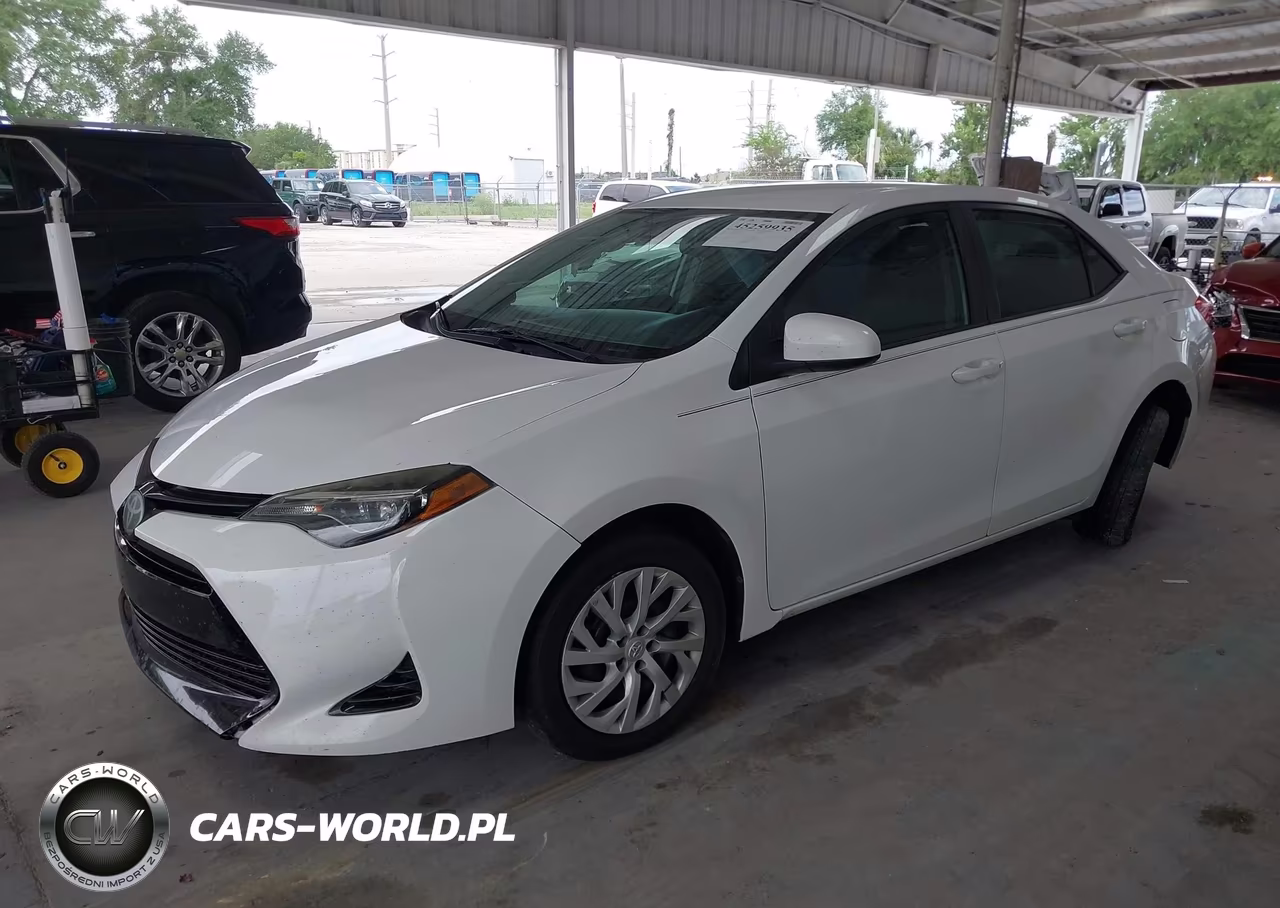 2018 Toyota Corolla Le VIN:5YFBURHE7JP836056 - 2
