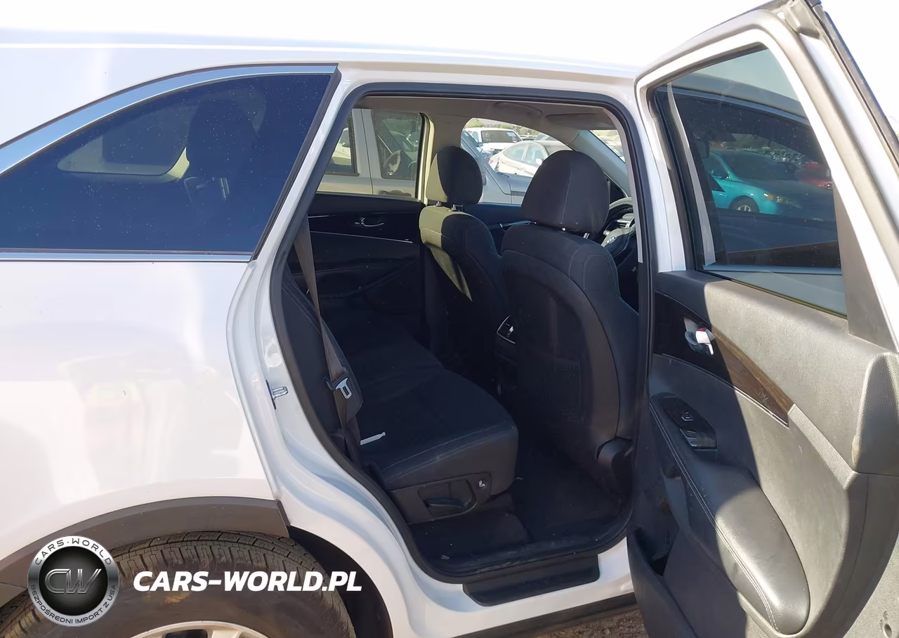 2020 Kia Sorento 2.4L L VIN:5XYPG4A37LG682979 - 8
