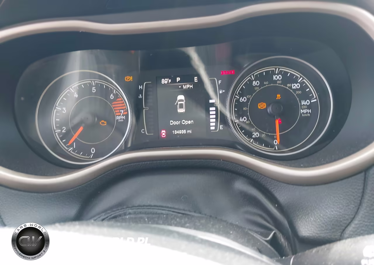 2018 Jeep Cherokee Latitude Fwd VIN:1C4PJLCB7JD577189 - 7
