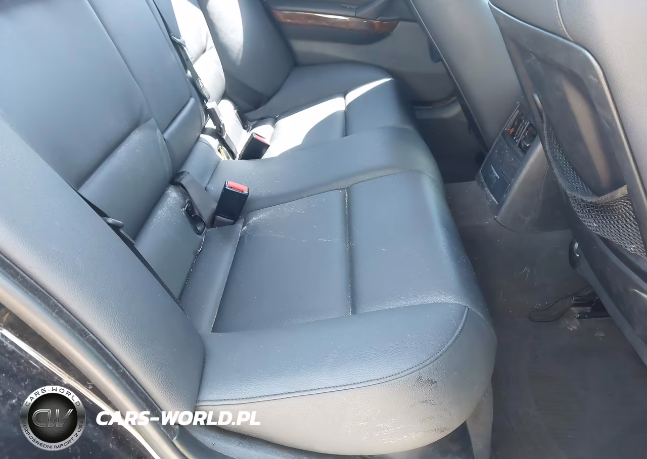 2007 BMW 328Xi VIN:WBAVC73577KP34420 - 8