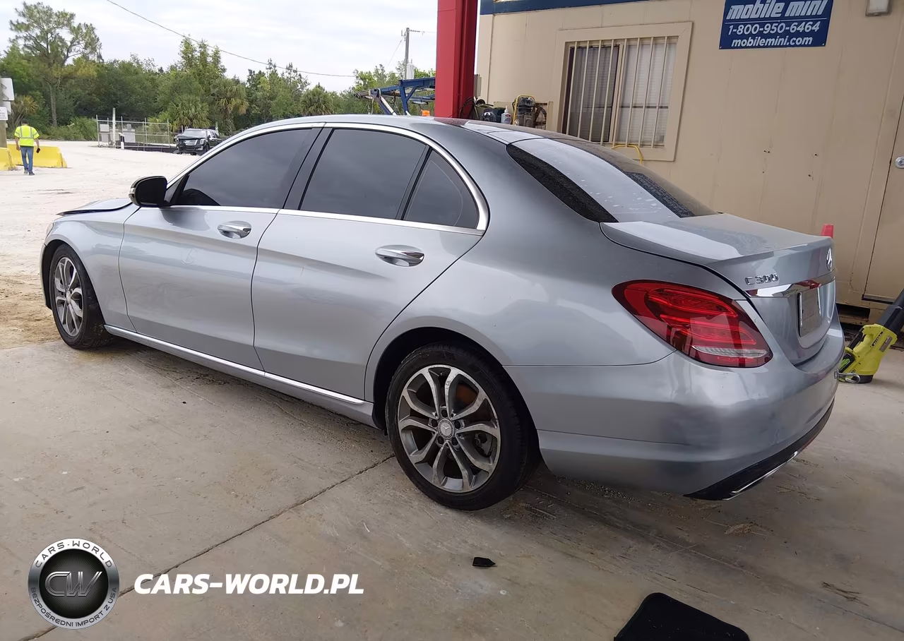 2015 Mercedes-Benz C 300 VIN:55SWF4JB7FU044330 - 3
