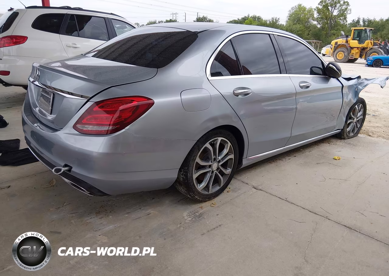 2015 Mercedes-Benz C 300 VIN:55SWF4JB7FU044330 - 4