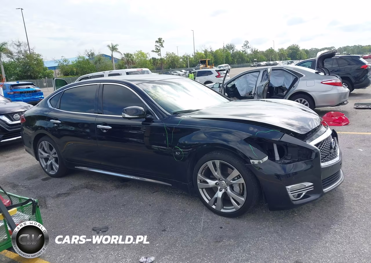 2017 Infiniti Q70L 3.7