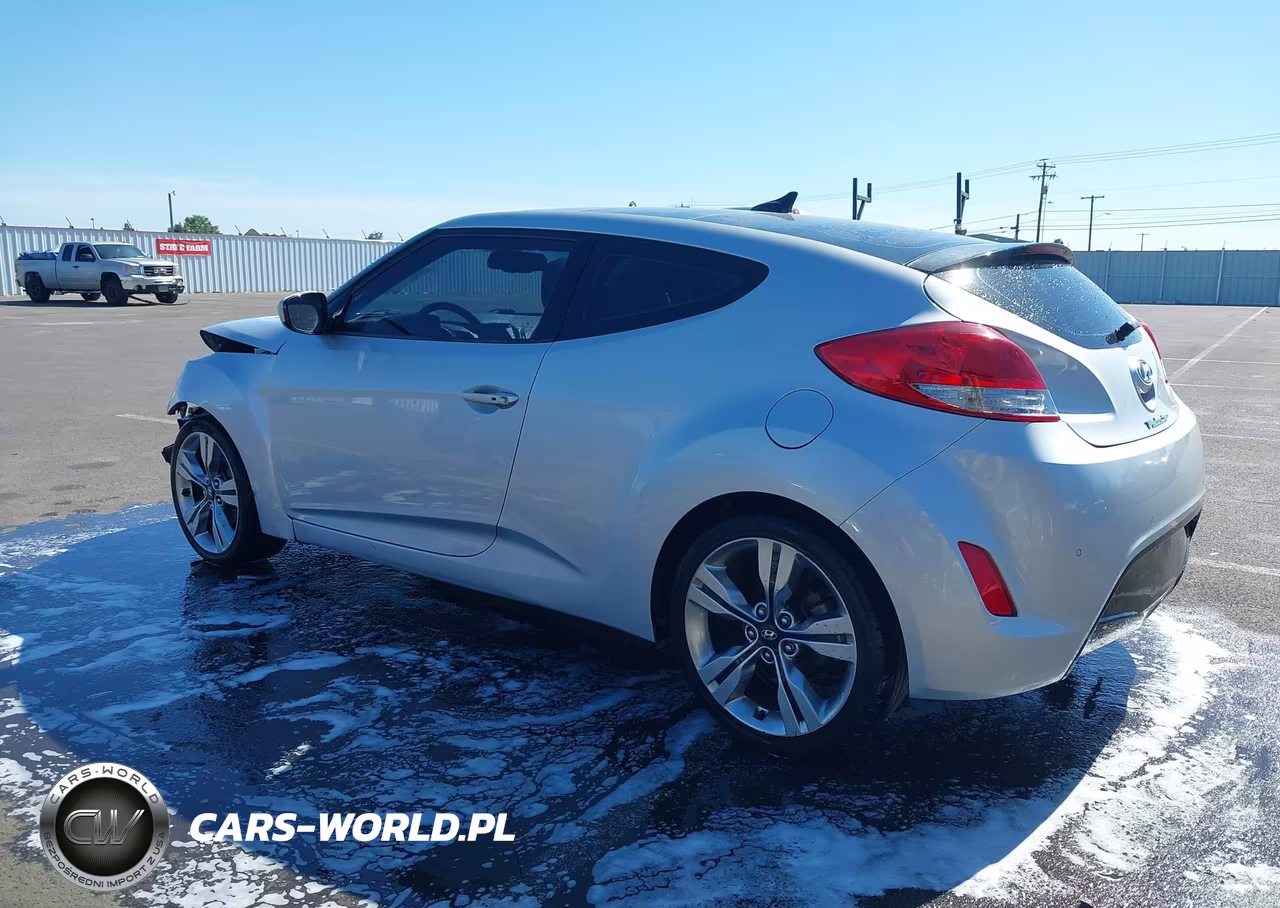 2012 Hyundai Veloster Base W-Gray VIN:KMHTC6AD2CU053039 - 3