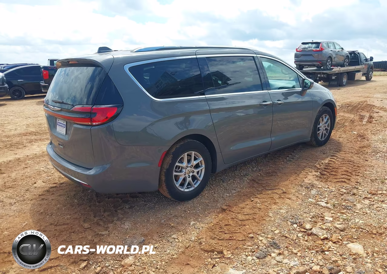 2021 Chrysler Pacifica Touring L VIN:2C4RC1BGXMR591903 - 4