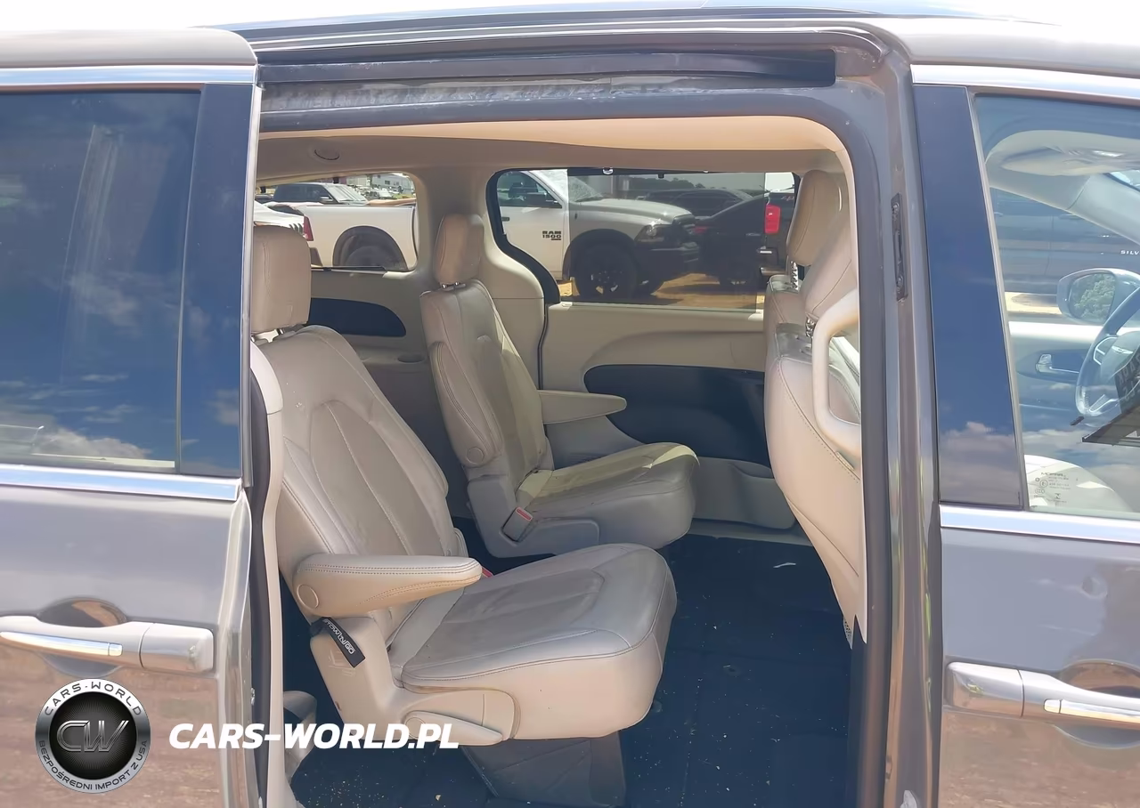 2021 Chrysler Pacifica Touring L VIN:2C4RC1BGXMR591903 - 8