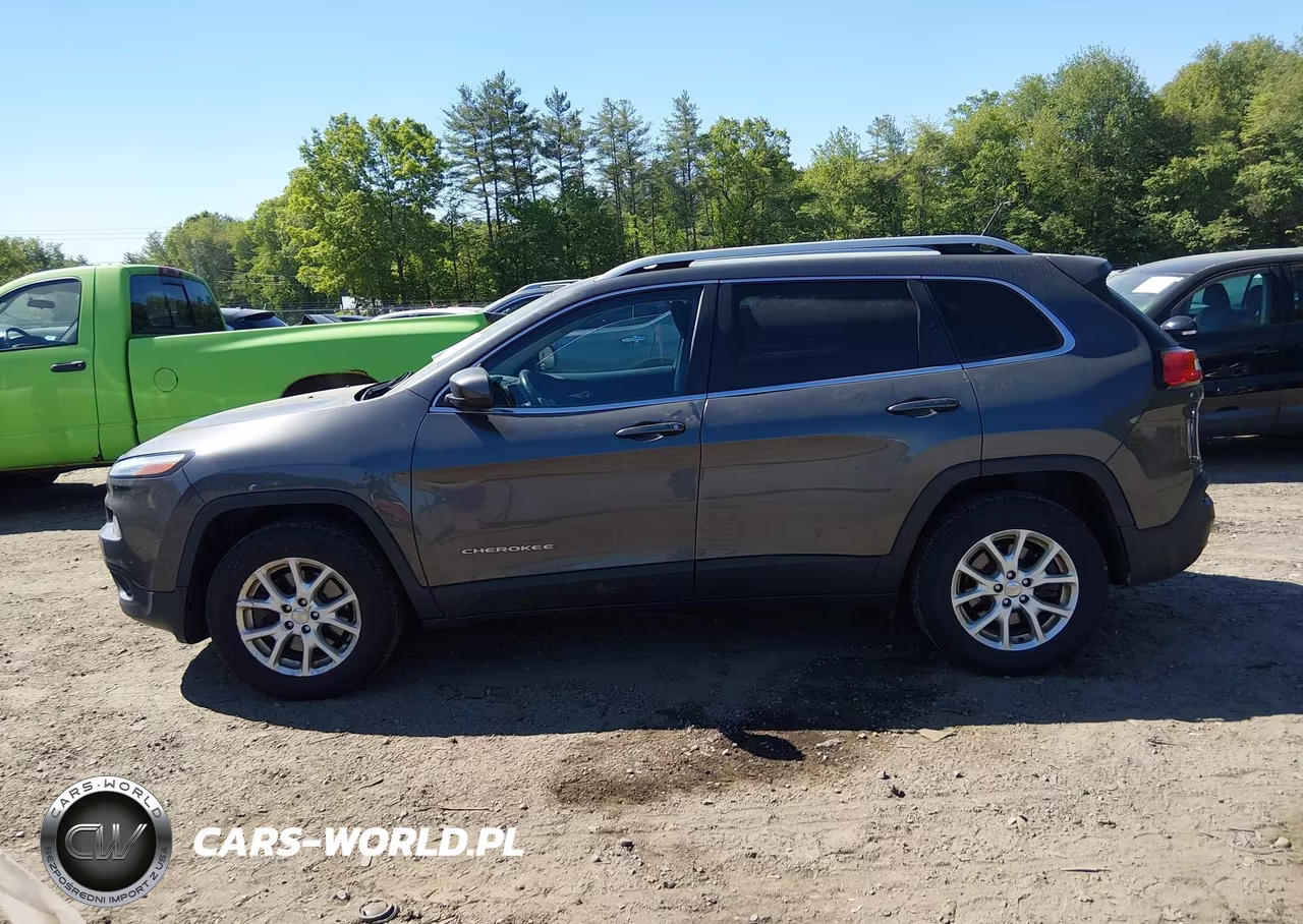 2017 Jeep Cherokee Latitude 4X4 VIN:1C4PJMCB4HW509937 - 14