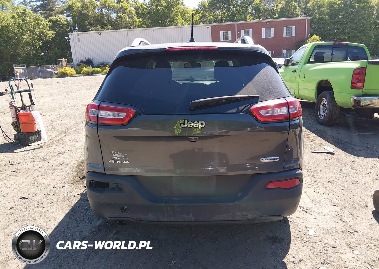 2017 Jeep Cherokee Latitude 4X4 VIN:1C4PJMCB4HW509937 - 16