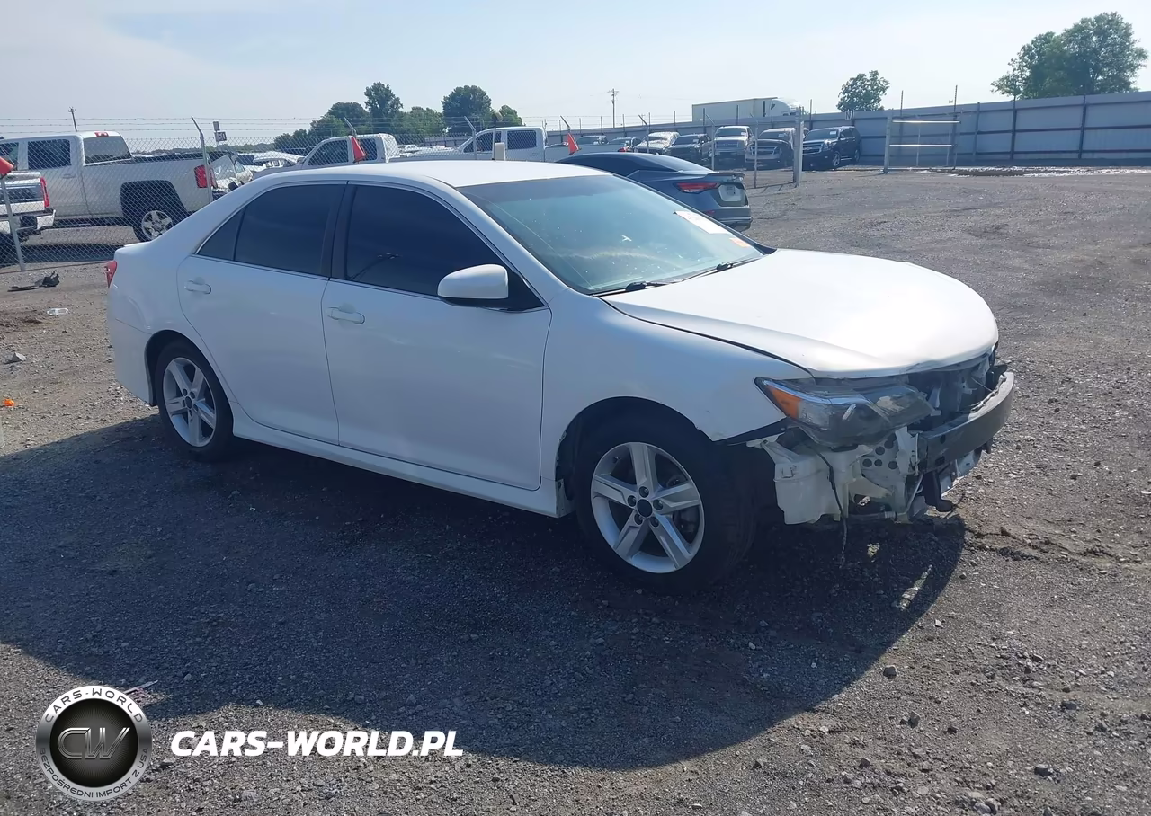 2013 Toyota Camry Se – zdjęcie 1 z 17