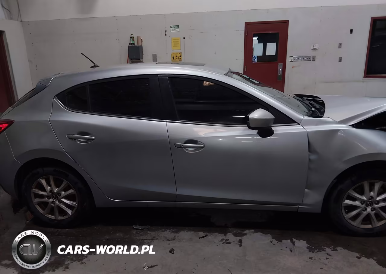 2016 Mazda Mazda3 I Touring VIN:JM1BM1L7XG1319535 - 13