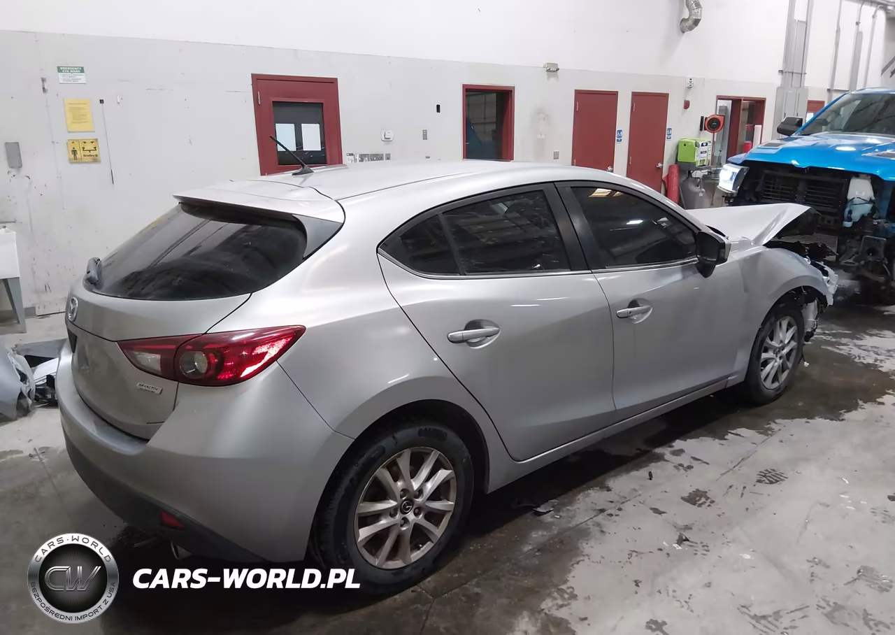 2016 Mazda Mazda3 I Touring VIN:JM1BM1L7XG1319535 - 4