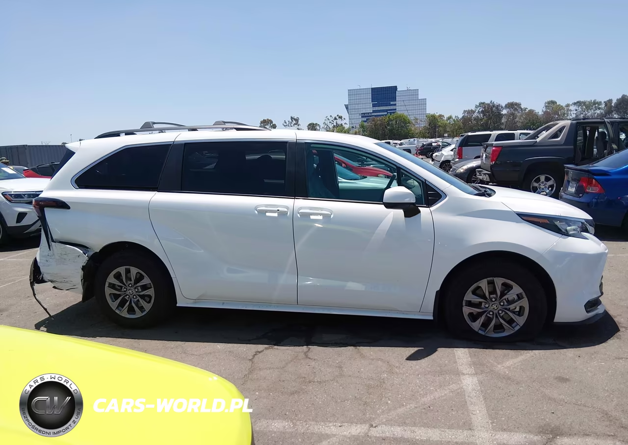 2025 Toyota Sienna Le VIN:5TDBRKEC0SS261707 - 13