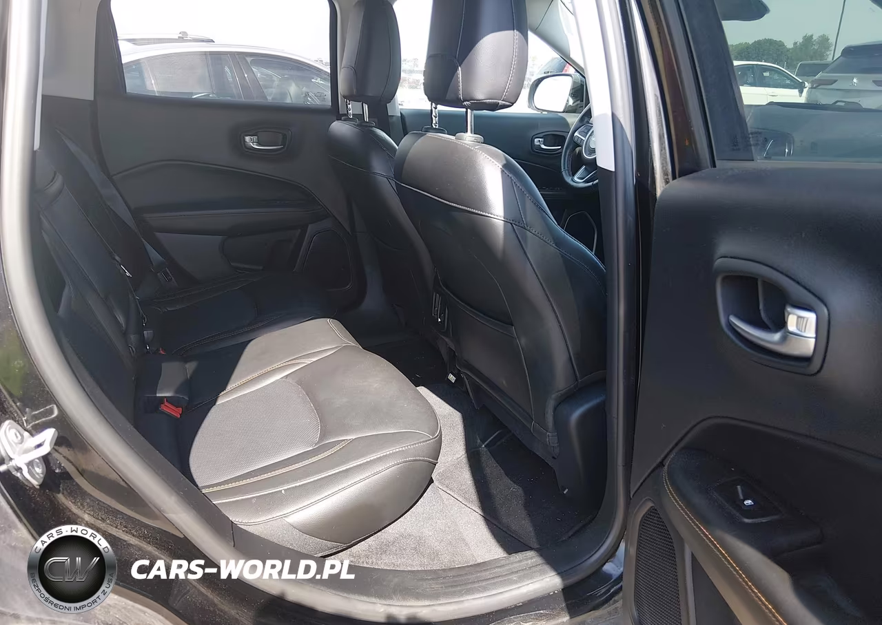 2018 Jeep Compass Limited 4X4 VIN:3C4NJDCB5JT231908 - 8