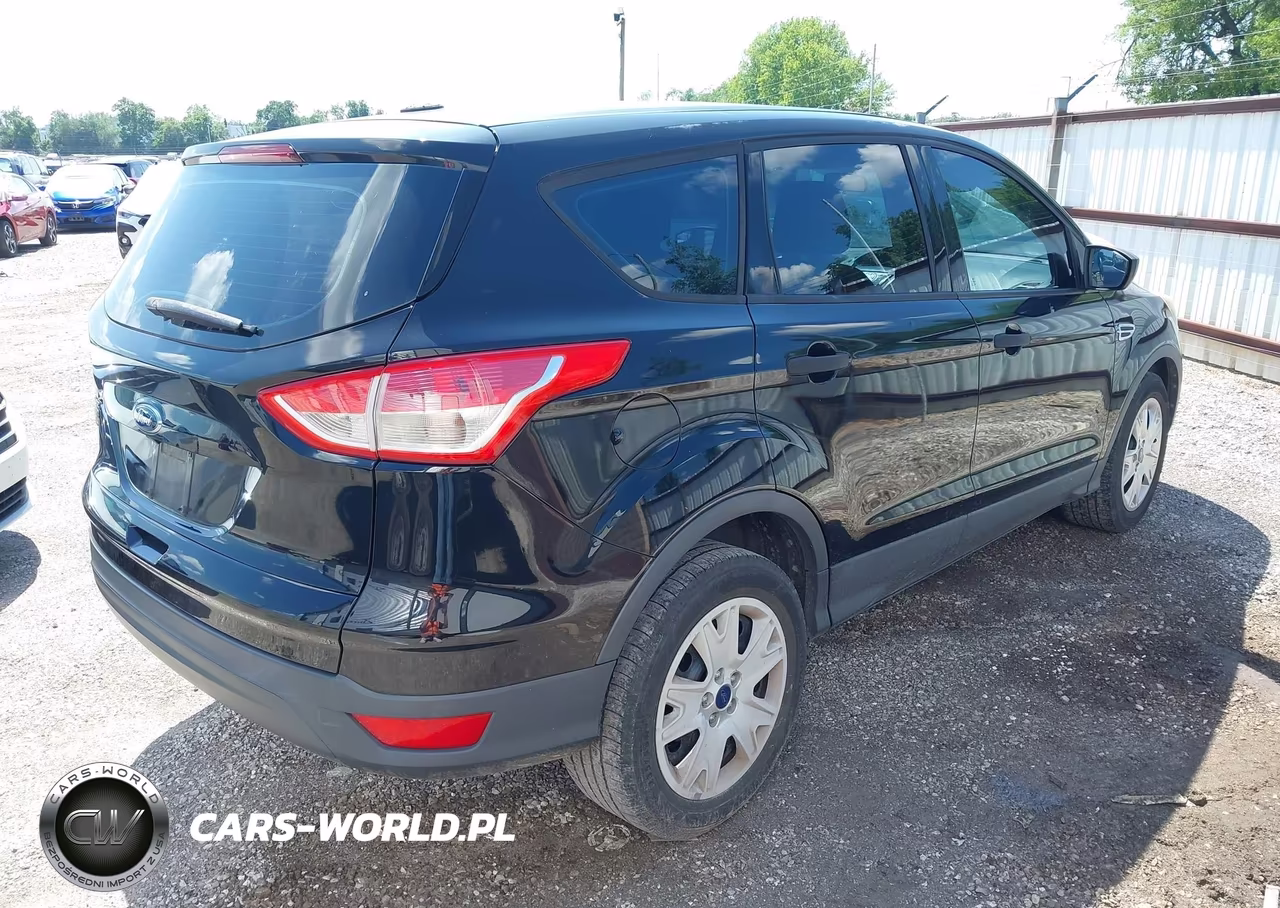 2016 Ford Escape S VIN:1FMCU0F72GUA10565 - 4