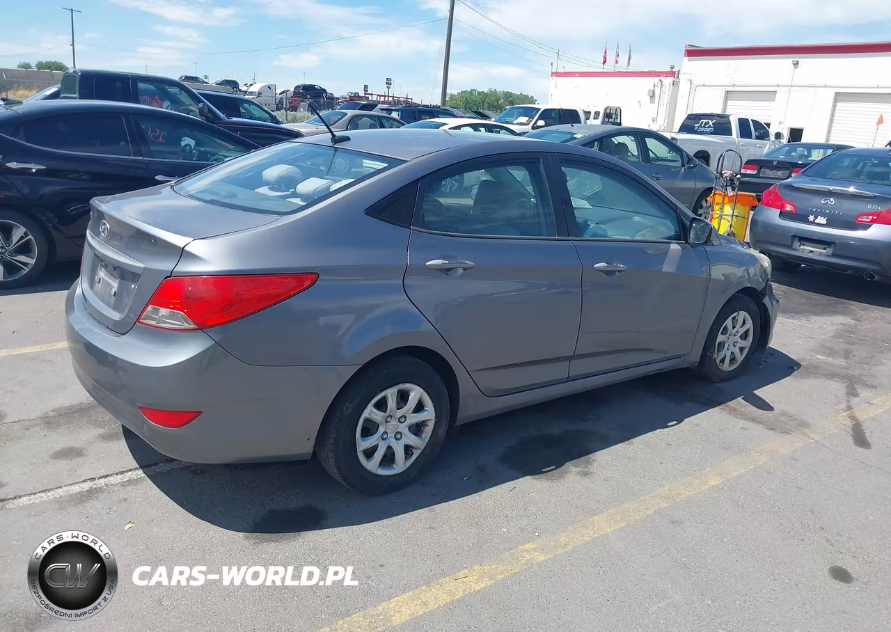 2014 Hyundai Accent Gls VIN:KMHCT4AE9EU614143 - 4