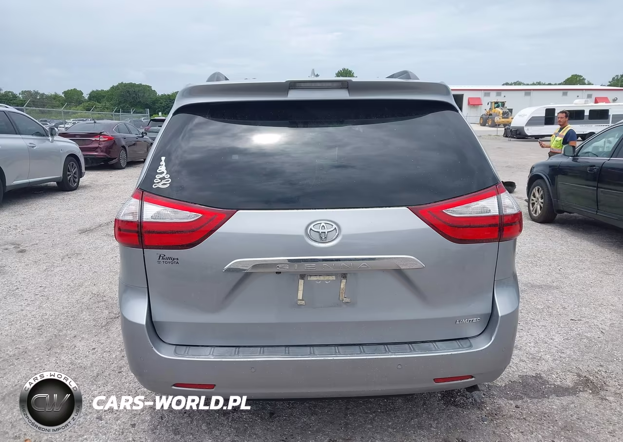 2018 Toyota Sienna Limited 7 Passenger VIN:5TDYZ3DCXJS957944 - 16