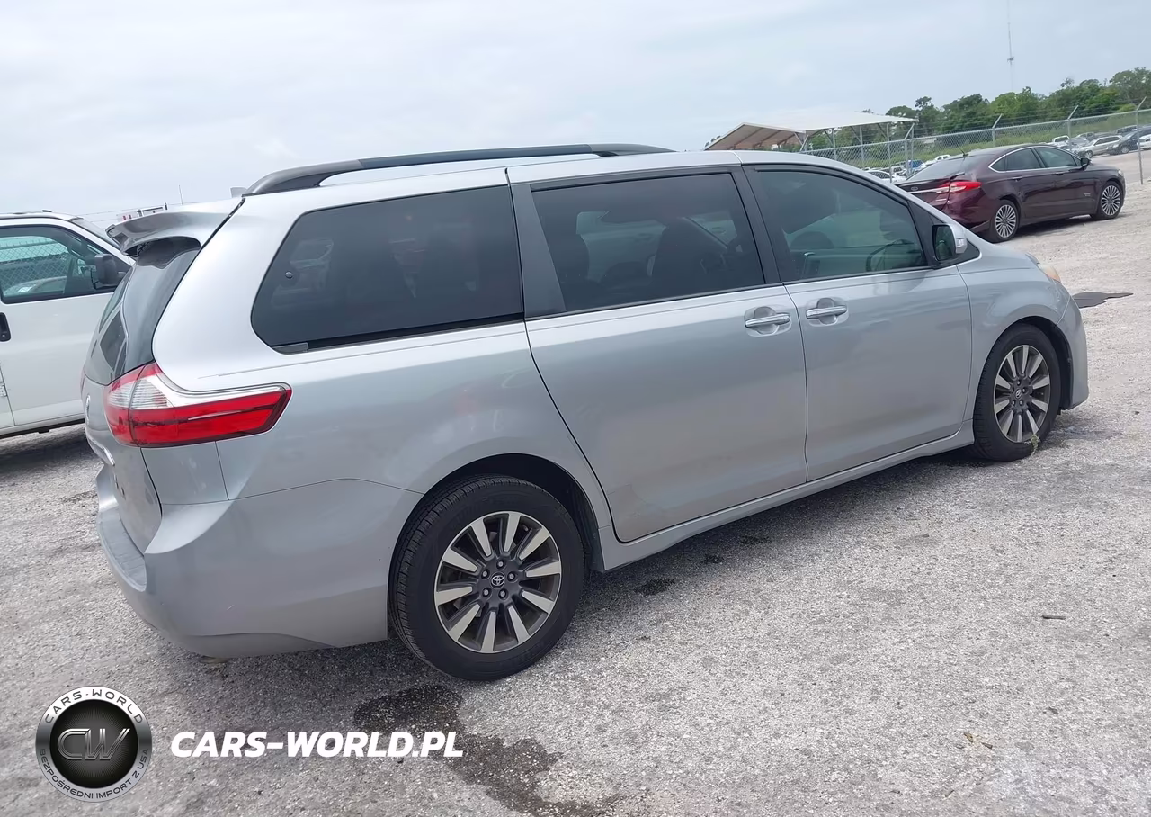 2018 Toyota Sienna Limited 7 Passenger VIN:5TDYZ3DCXJS957944 - 4