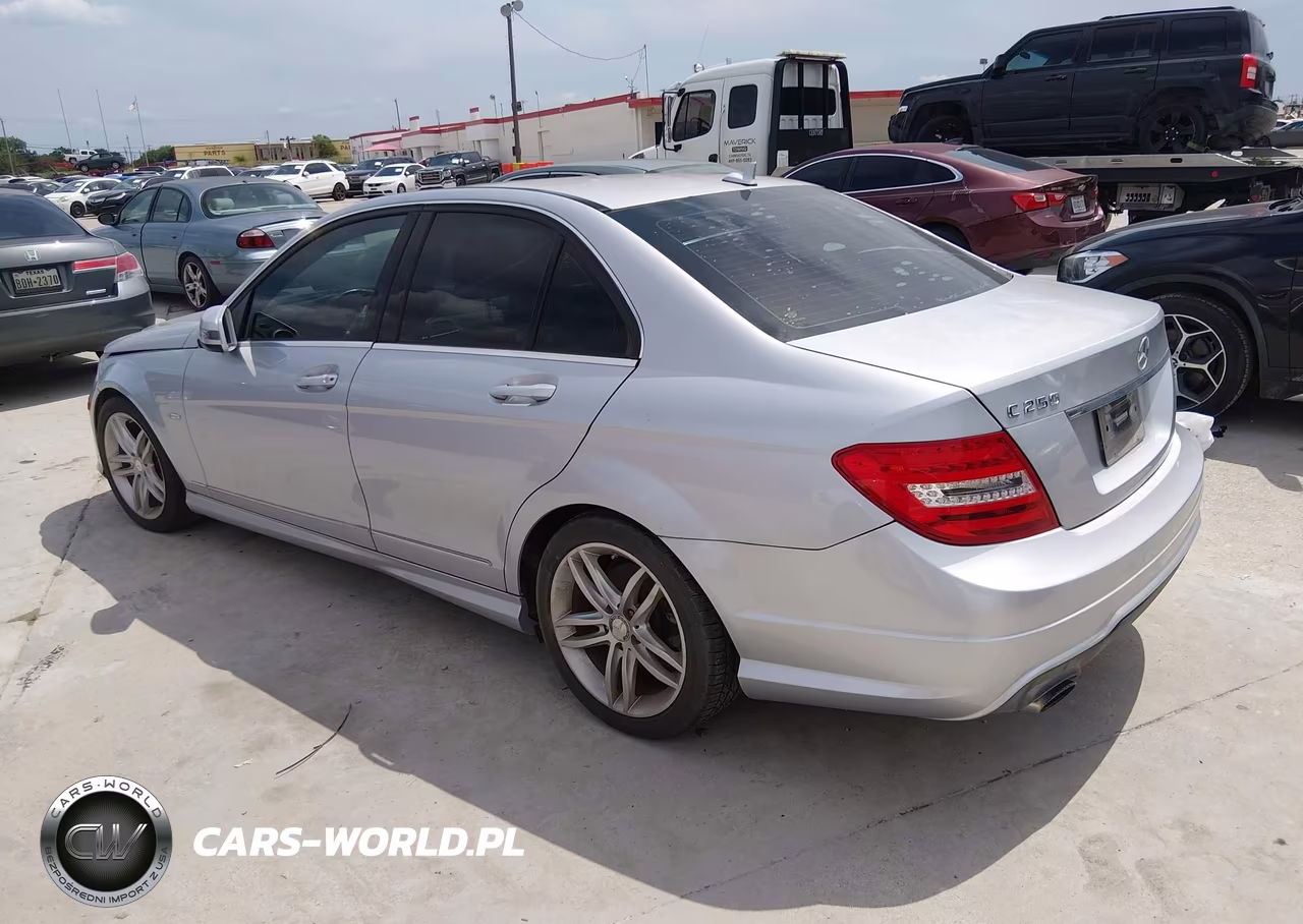 2012 Mercedes-Benz C 250 Luxury-Sport VIN:WDDGF4HB9CR226442 - 3