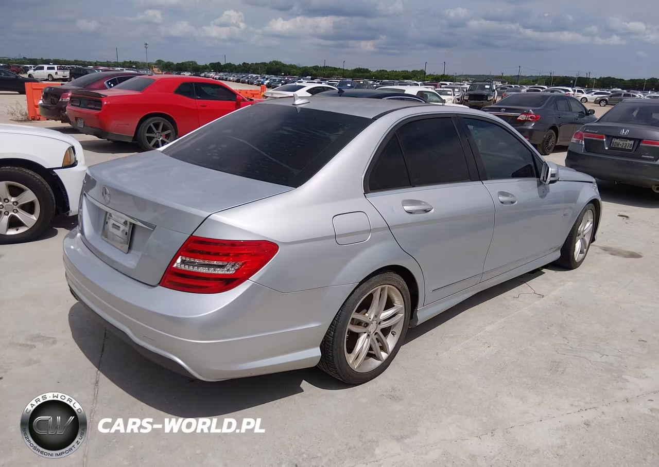 2012 Mercedes-Benz C 250 Luxury-Sport VIN:WDDGF4HB9CR226442 - 4