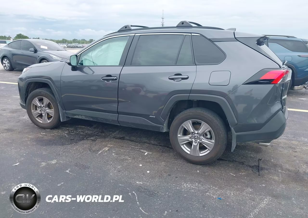 2025 Toyota Rav4 Hybrid Xle VIN:4T3RWRFV7SU178628 - 3