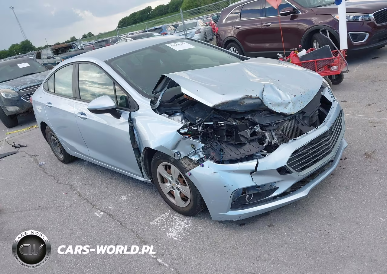 2018 Chevrolet Cruze Ls Auto – zdjęcie 1 z 17