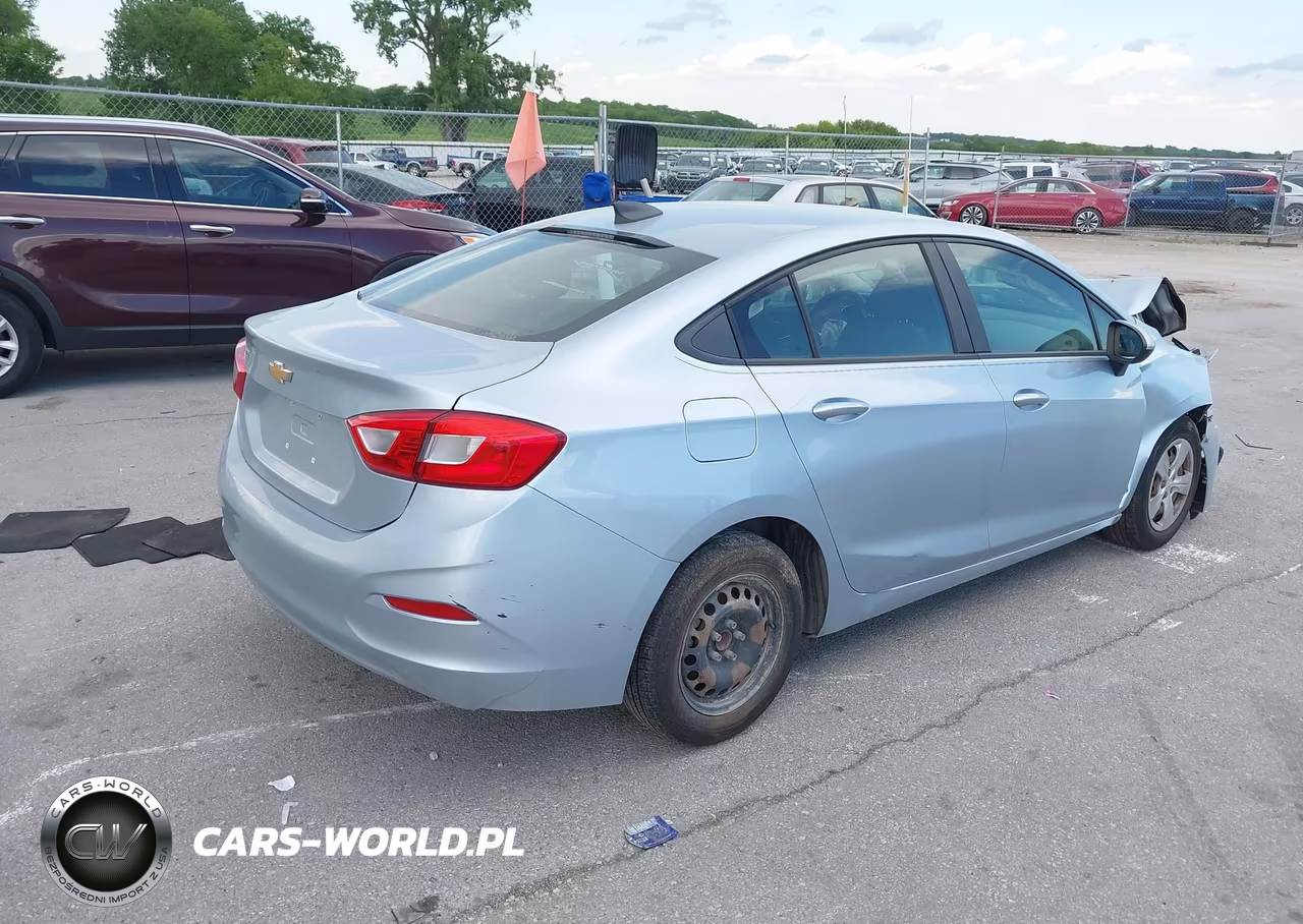 2018 Chevrolet Cruze Ls Auto VIN:1G1BC5SM3J7201776 - 4